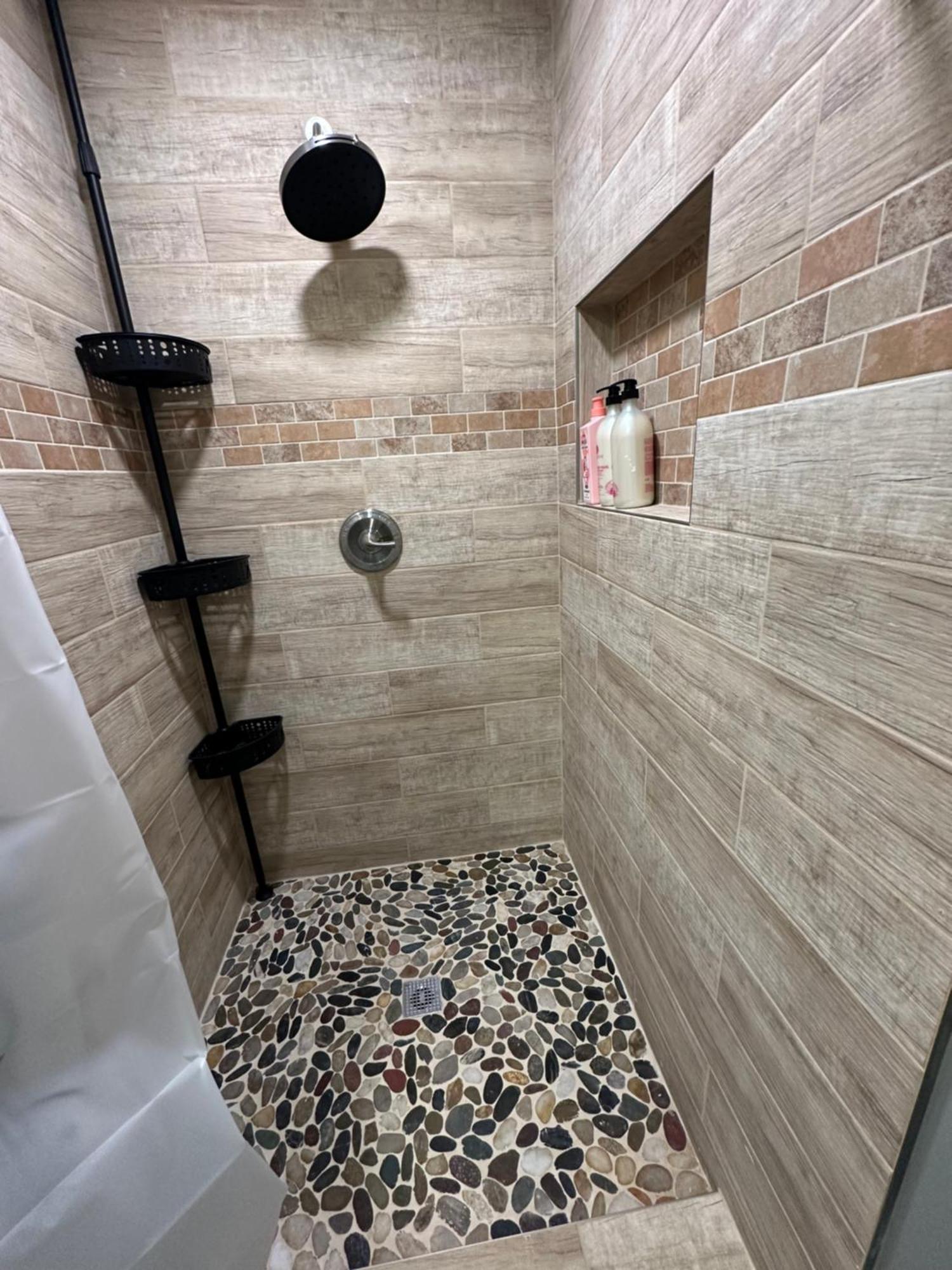 Villa Charming 3 Bedroom In With Wifi And Ac *
